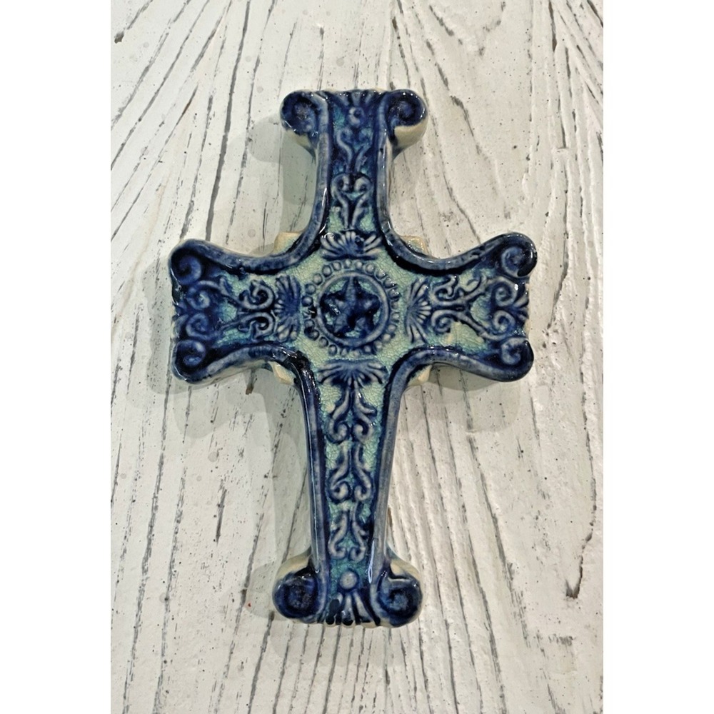 Vtg Ceramic Blue & White Christian Wall Cross Scroll Relief Religious Decor